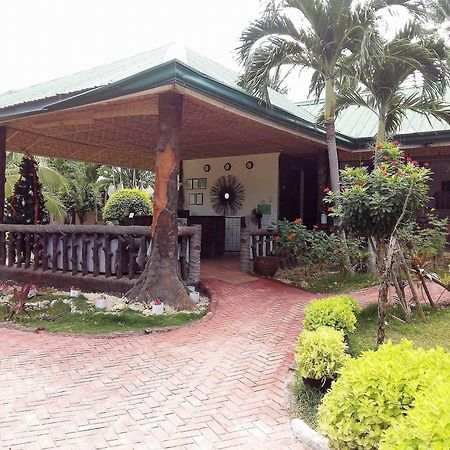 Coco Grove Nature Resort And Spa Cebu Buitenkant foto